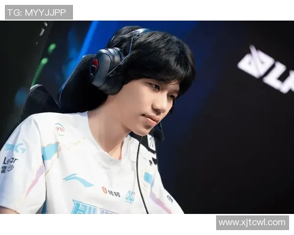 赛后复盘:BLG与FPX对决中的节奏掌控与战术分析 赛后复盘:BLG与FPX对决中的节奏掌控与战术分析