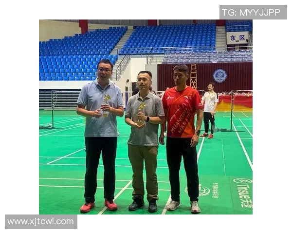 聚焦羽毛球：探索杭州羽毛球队灵活战术与团队协作的成功之道